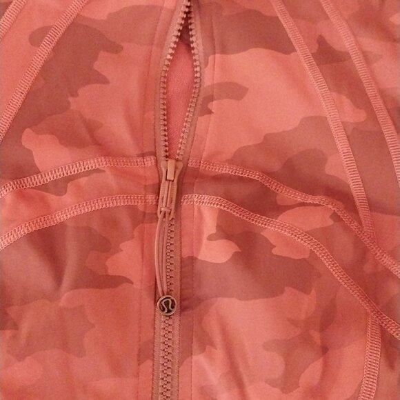 Lululemon Camo Rose Pink Multi Define Jacket, size 2 or XS - Picture 7 of 9